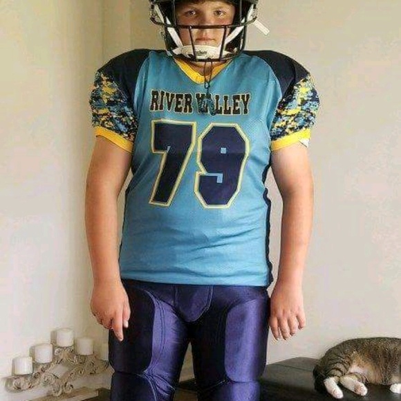 Meet your Posher, Brad - Picture 1 of 1